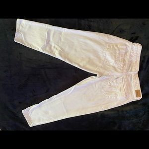 Levi’s sz 4 crop white jean 👖 pants. 🕊